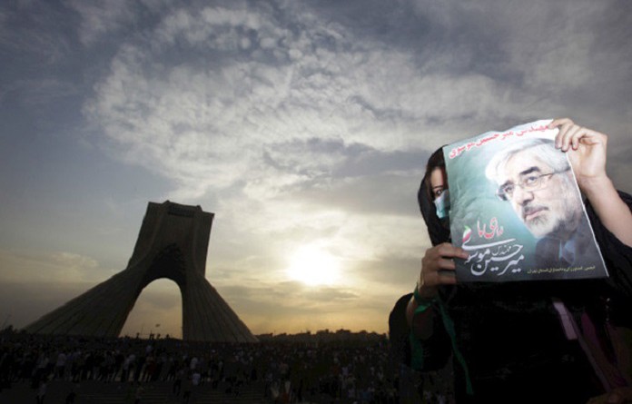 "تايمز": على الأوروبيين مراجعة سياستهم بشأن إيران