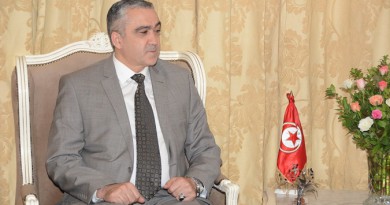 وزير داخلية تونس: داعش والقاعدة متورطان في تحريك الشارع