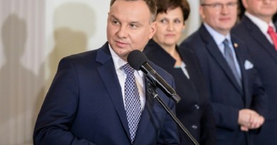 الرئيس البولندي يوافق على قانون المحرقة