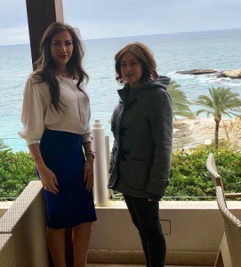 هيفاء البنا والملكه اثناء لقاء بيروت