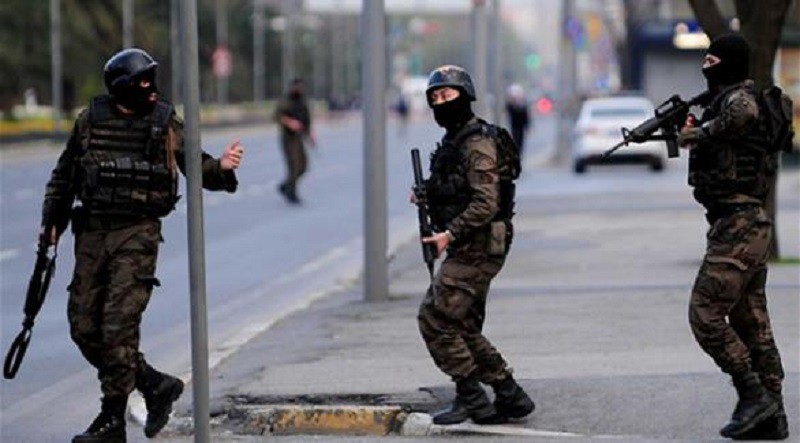 اعتقال 48 شخصا يشتبه بانتمائهم لـ"داعش" في تركيا