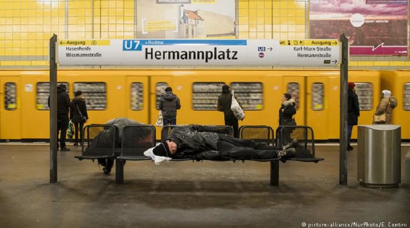متشردون سوريون ينتهي بهم المآل بمحطات مترو الأنفاق في برلين!