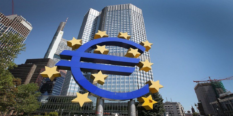 المركزي الأوروبي يتوقع انهيار مصرف لاتفي متورط بغسيل الأموال