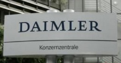 وزيرة ألمانية: تحرك جيلي لشراء حصة في دايملر يحتاج إلى توضيح