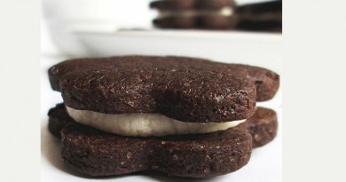 HOMEMADE CHOCOLATE SANDWICH COOKIES