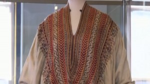 فستان تقليدي إثيوبي فاخر في إحدى صالات المتحف البريطاني