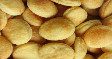 MINI CHEESE BISCUITS