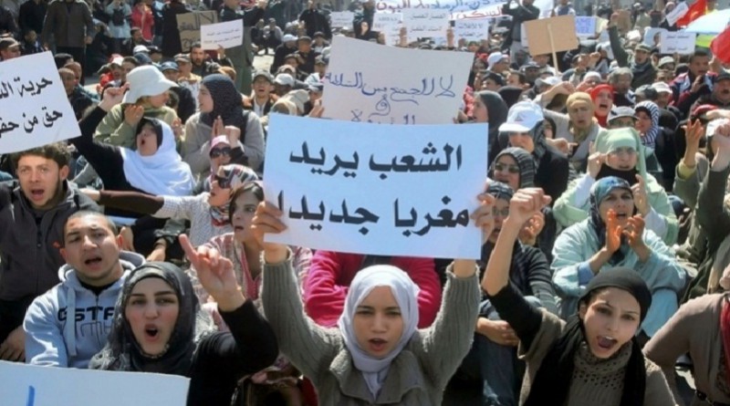 المغاربة يتظاهرون احتجاجا على الأحكام بحق نشطاء الريف