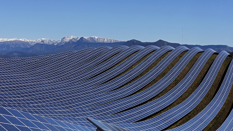 الصين تحتضن أكبر مزارع الطاقة الشمسية في العالم