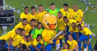 البرازيل تتوج بكأس البطولة الرباعية بفوز قاتل على الأرجنتين