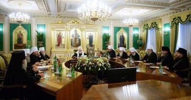 الكنيسة الأرثوذكسية الروسية تقطع العلاقات مع بطريركية القسطنطينية