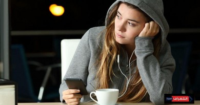 وسائل التواصل تصيب المراهقات بالاكتئاب