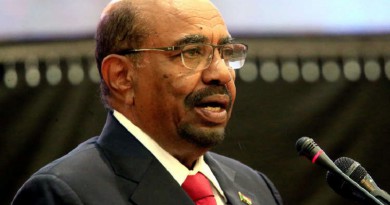 البشير: الشعب السوداني يمارس حقه في حرية التعبير وفقا للقانون