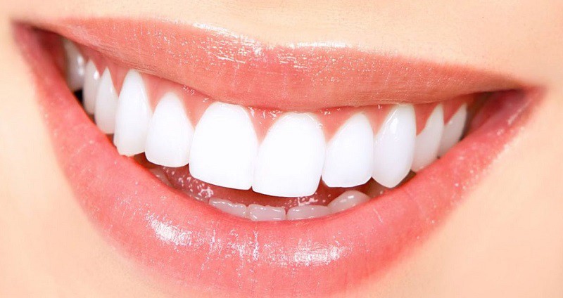 دراسة: أسنانك تكشف حالة "صحتك العقلية"