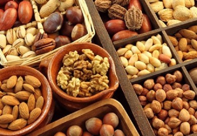 المكسرات ترفع خصوبة الرجال