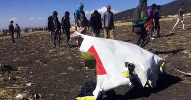 بعد حادث إثيوبيا.. عمان تعلق تشغيل الطائرة "بوينغ 737 ماكس"