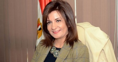 وزيرة الهجرة تتابع قضية المصريين المحتجزين في أوغندا