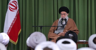 خامنئی: الشعوب الإسلامیة ترنو إلى إيران محط أنظارها