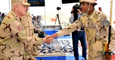 رئيس أركان حرب القوات المسلحة يشهد إحدى مراحل المناورة "بدر 2019"