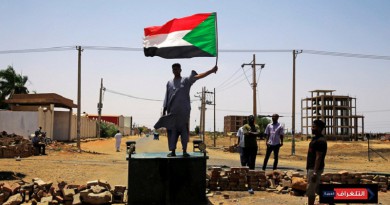 القوى المدنية السودانية تعلق العصيان وتسمي رئيس الحكومة