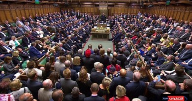 البرلمان البريطاني يوجه أول صفعة قوية إلى جونسون
