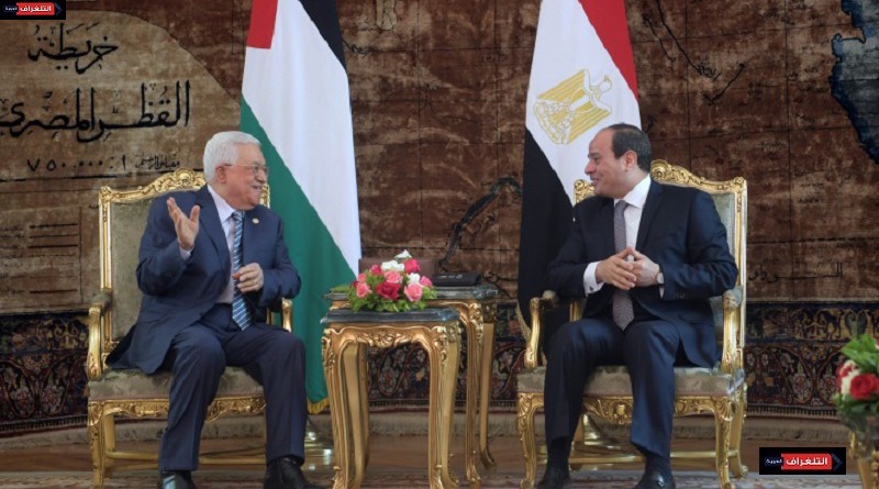 عباس يصل القاهرة واللوح في استقباله